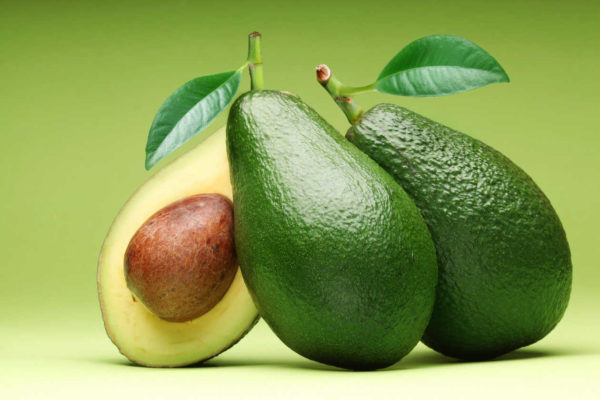 beneficios de comer aguacate